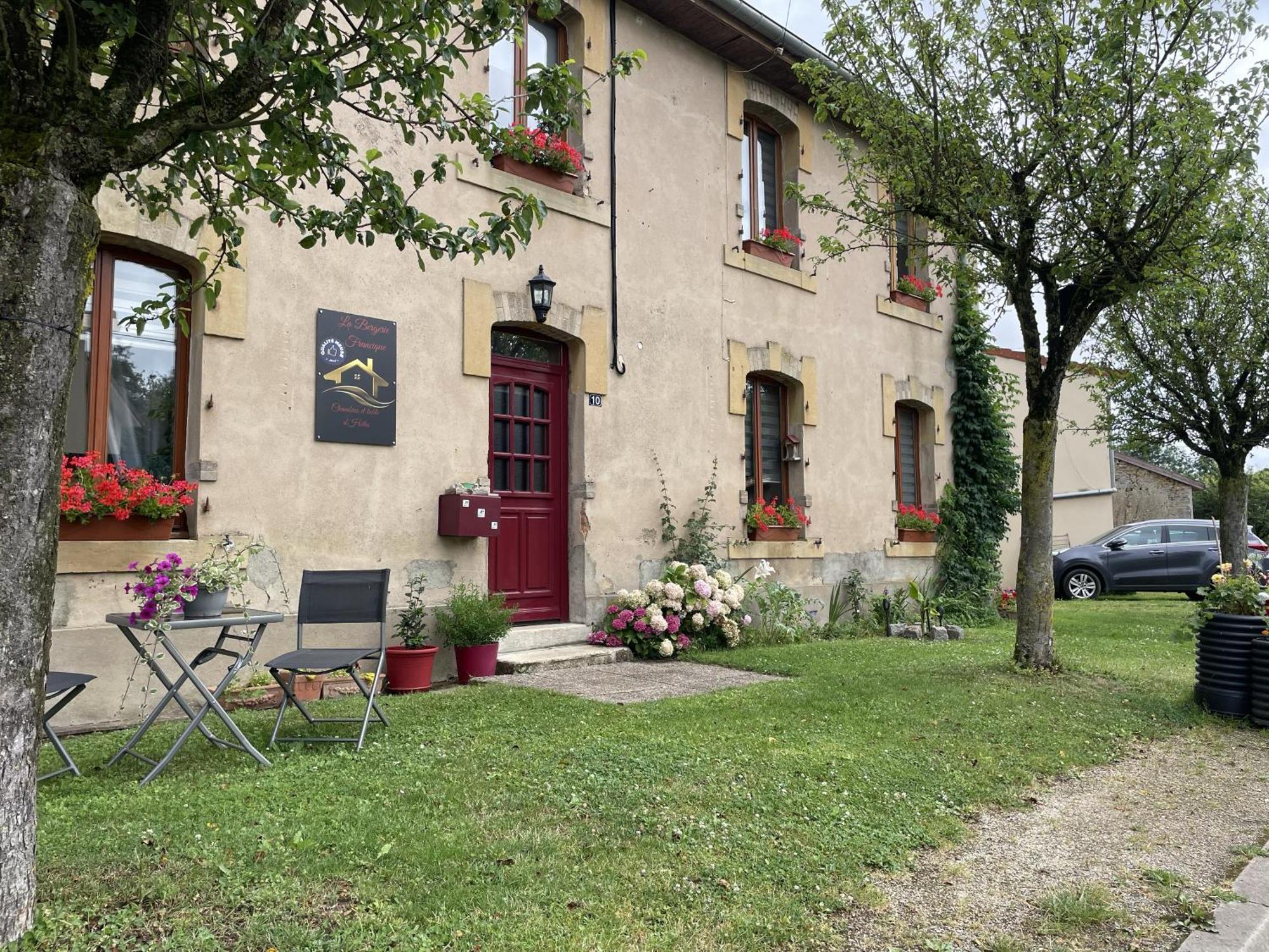 Apartmán Bergerie Francique Lachaussee Exteriér fotografie